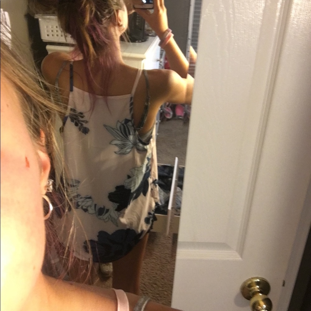 Tank top - Picture 2 of 4